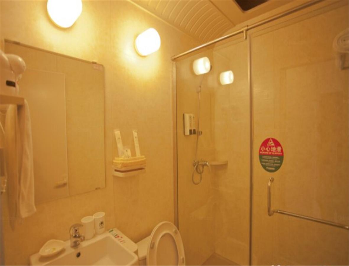 Greentree Inn Liaoning Dalian Railway Station South Shengli Square Express Hotel Экстерьер фото